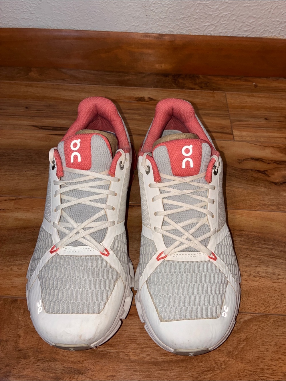 On Cloud Women’s Cloudflyer 4 Athletic Running Shoe Sneakers, white/coral-size 8 - Picture 3 of 11